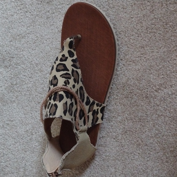NEW canvas leopard print sandals size 8.5 - Picture 6 of 7